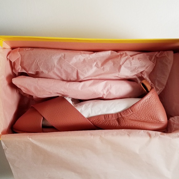 Mercedes Castillo Leather Sandals - Picture 8 of 8